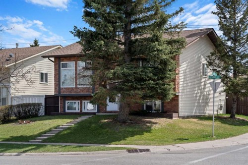 75 Bedford Drive Ne, Calgary, AB - Outdoor