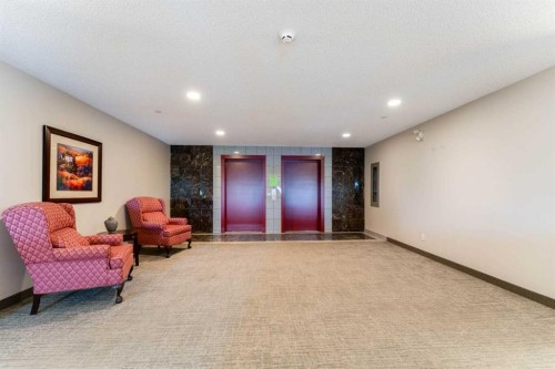 206-8 Prestwick Pond Terrace Se, Calgary, AB - Indoor Photo Showing Other Room