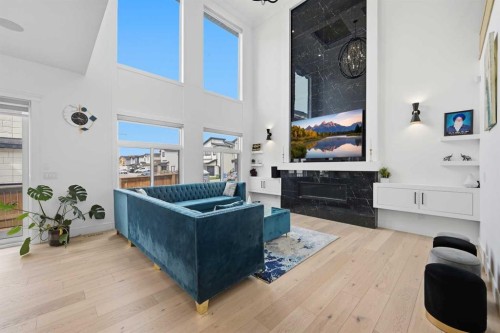 4942 84 Avenue Ne, Calgary, AB - Indoor