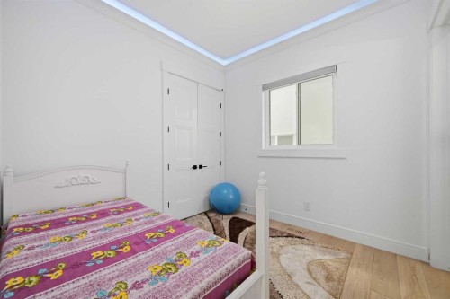 4942 84 Avenue Ne, Calgary, AB - Indoor Photo Showing Bedroom