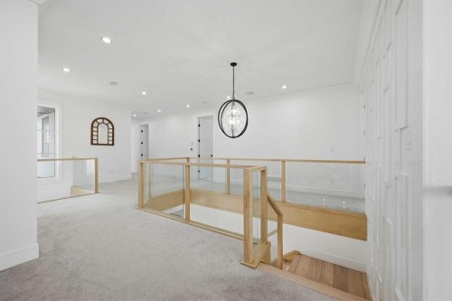 4942 84 Avenue Ne, Calgary, AB - Indoor Photo Showing Other Room