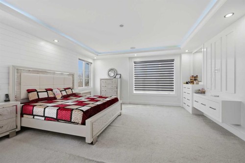 4942 84 Avenue Ne, Calgary, AB - Indoor Photo Showing Bedroom