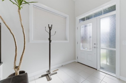 9 Sage Bluff Rise Nw, Calgary, AB - Indoor Photo Showing Other Room