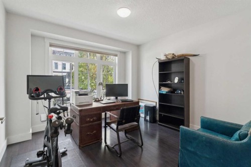 1811 31 Avenue Sw, Calgary, AB - Indoor Photo Showing Office