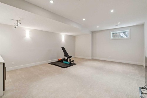 1811 31 Avenue Sw, Calgary, AB - Indoor