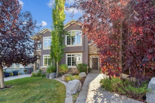 1811 31 Avenue Sw, Calgary, AB - Outdoor With Facade