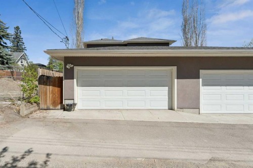 1811 31 Avenue Sw, Calgary, AB - Outdoor With Exterior