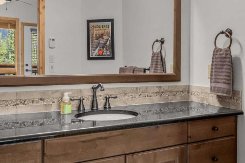 310-600 Spring Creek Drive, Canmore, AB - Indoor Photo Showing Bathroom