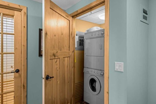 310-600 Spring Creek Drive, Canmore, AB - Indoor Photo Showing Laundry Room