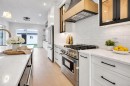 8528 47 Avenue Nw, Calgary, AB  - Indoor Photo Showing Kitchen With Upgraded Kitchen 