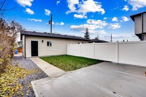 8528 47 Avenue Nw, Calgary, AB - Outdoor