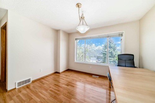 31 Harvest Oak Circle Ne, Calgary, AB - Indoor Photo Showing Office