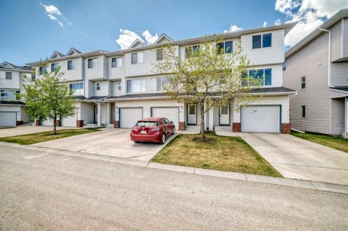31 Harvest Oak Circle Ne, Calgary, AB - Outdoor With Facade