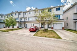 31 Harvest Oak Circle NE Calgary, AB T3K 4S6