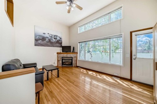 31 Harvest Oak Circle Ne, Calgary, AB - Indoor With Fireplace