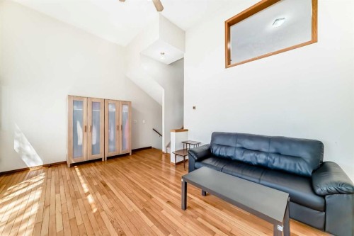 31 Harvest Oak Circle Ne, Calgary, AB - Indoor Photo Showing Other Room