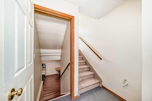 31 Harvest Oak Circle Ne, Calgary, AB - Indoor Photo Showing Other Room