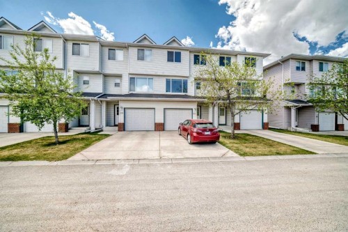 31 Harvest Oak Circle Ne, Calgary, AB - Outdoor With Facade