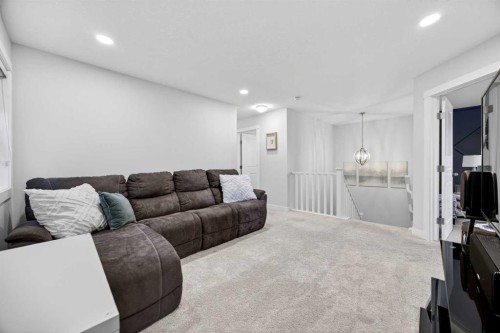 68 Nolancrest Circle Nw, Calgary, AB - Indoor