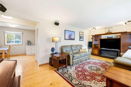 8303 Bowglen Road Nw, Calgary, AB 