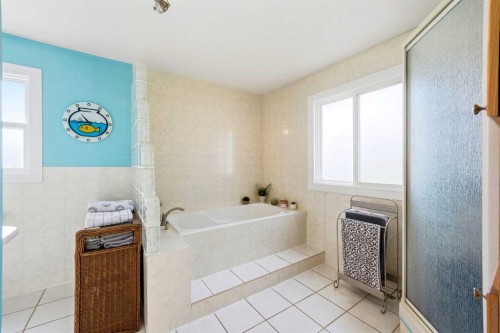 8303 Bowglen Road Nw, Calgary, AB 