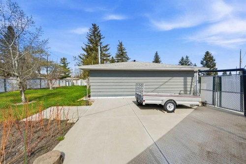 8303 Bowglen Road Nw, Calgary, AB 