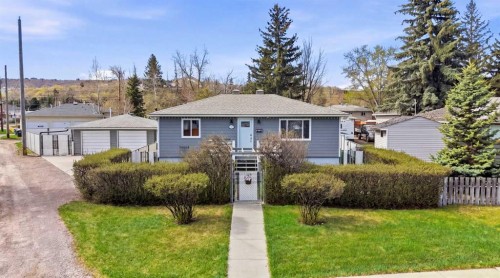 8303 Bowglen Road Nw, Calgary, AB 