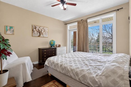 7305-14 Hemlock Crescent Sw, Calgary, AB - Indoor Photo Showing Bedroom
