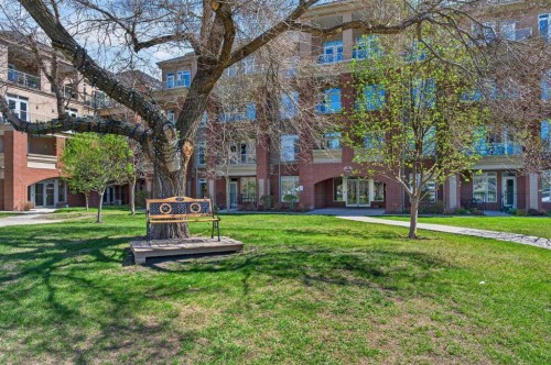 7305-14 Hemlock Crescent Sw, Calgary, AB - Outdoor