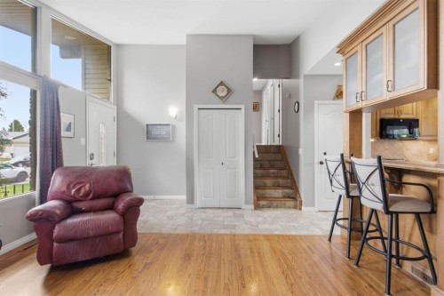5012 Valiant Drive Nw, Calgary, AB - Indoor
