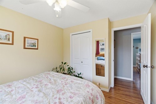 5012 Valiant Drive Nw, Calgary, AB - Indoor Photo Showing Bedroom