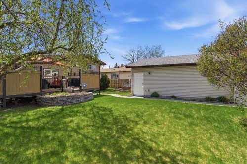 5012 Valiant Drive Nw, Calgary, AB - Outdoor