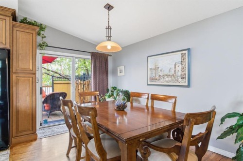 5012 Valiant Drive Nw, Calgary, AB - Indoor Photo Showing Dining Room