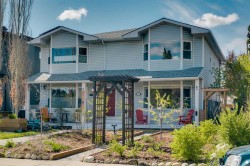 7911 47 Avenue NW Calgary, AB T3B 1Z2