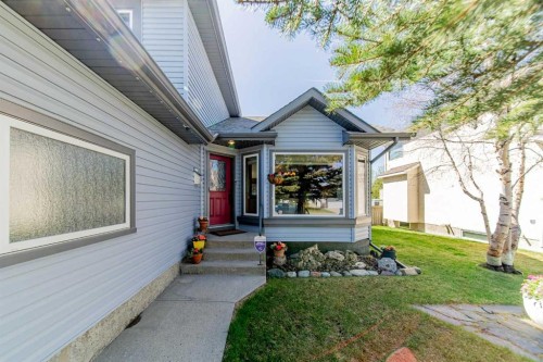 76 Sunset Crescent, Okotoks, AB - Outdoor