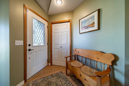 76 Sunset Crescent, Okotoks, AB - Indoor Photo Showing Other Room