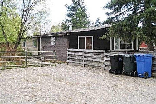 207 4 Street NW Sundre, AB T0M 1X0