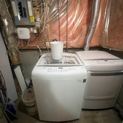 140 Martindale Boulevard Ne, Calgary, AB - Indoor Photo Showing Laundry Room