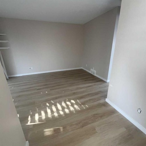 140 Martindale Boulevard Ne, Calgary, AB - Indoor Photo Showing Other Room
