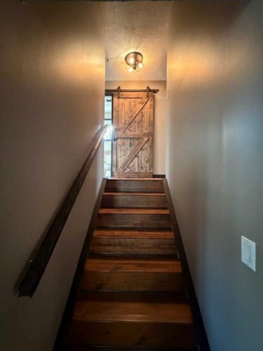 987 1 Avenue, Sundre, AB - Indoor Photo Showing Other Room