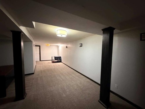 987 1 Avenue, Sundre, AB - Indoor Photo Showing Other Room