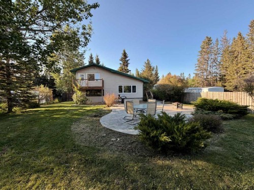 987 1 Avenue, Sundre, AB - Outdoor