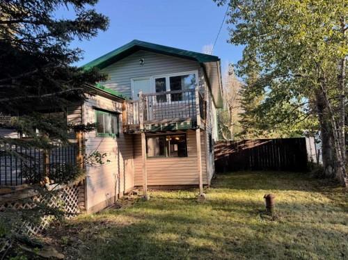 987 1 Avenue, Sundre, AB - Outdoor
