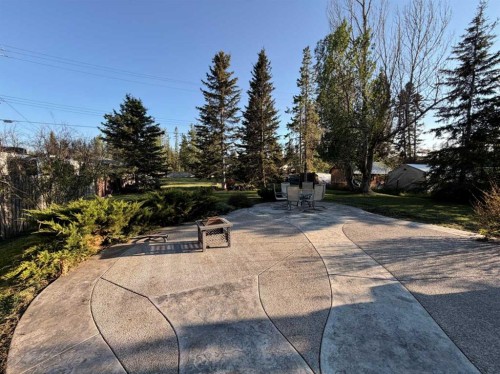 987 1 Avenue, Sundre, AB - Outdoor