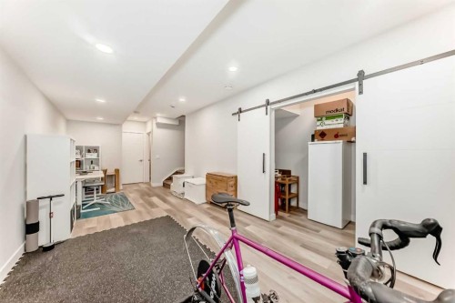 67 30 Avenue Sw, Calgary, AB - Indoor