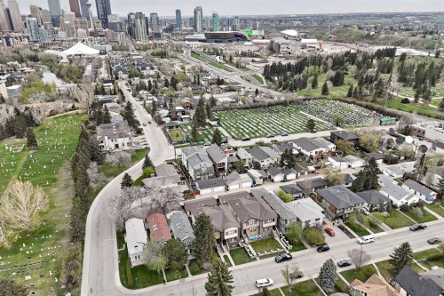 67 30 Avenue Sw, Calgary, AB - Outdoor With View