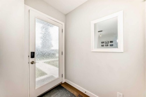 67 30 Avenue Sw, Calgary, AB - Indoor Photo Showing Other Room