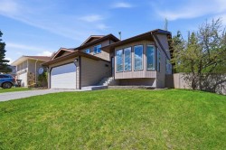4 Woodstock Road SW Calgary, AB T2W 5V8