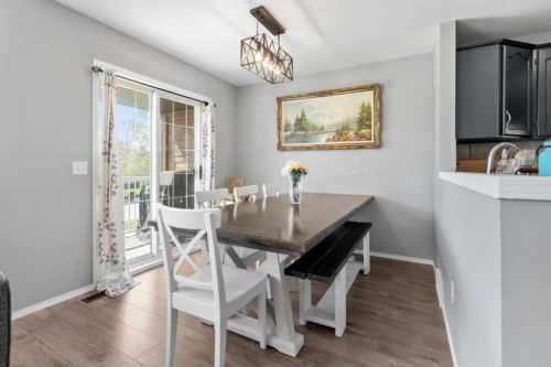 224A 5 Avenue, Strathmore, AB - Indoor Photo Showing Dining Room