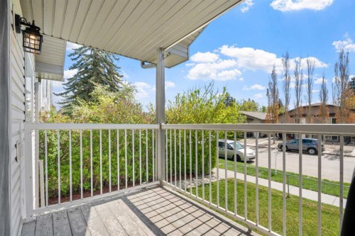 224A 5 Avenue, Strathmore, AB - Outdoor With Deck Patio Veranda With Exterior